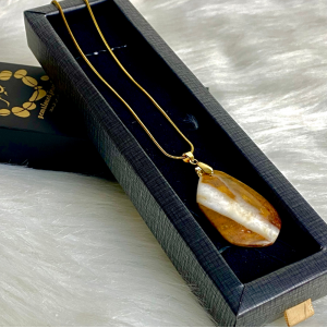 Agate stone necklace