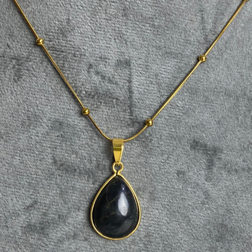 Black onyx necklace