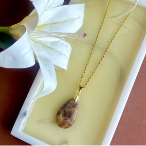 Agate stone necklace