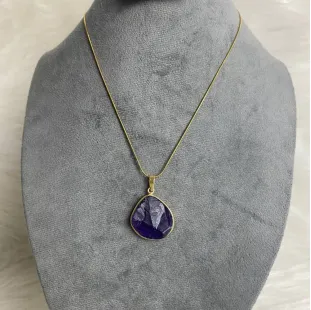 Raw amethyst stone necklace 