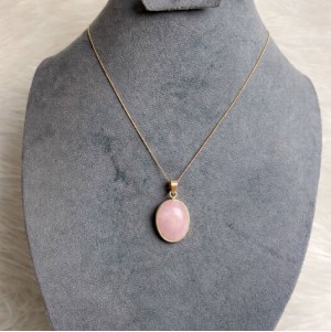 rose quartz stone necklace
