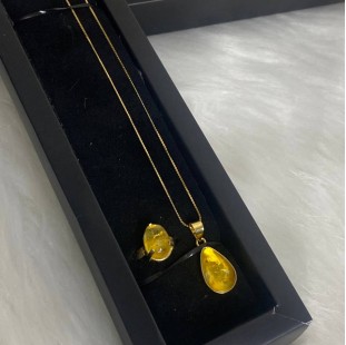 Citrine stone set