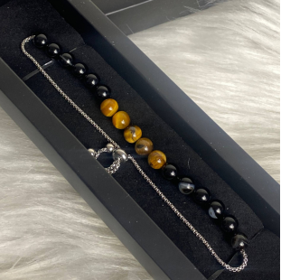 tiger's eye stone and black Agate bracelelt