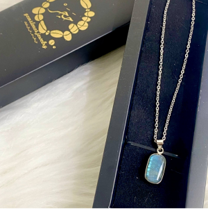 Labradorite stone necklace 