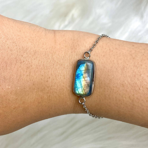 Labradrite stone bracelet 
