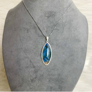 Labradorite stone necklace 